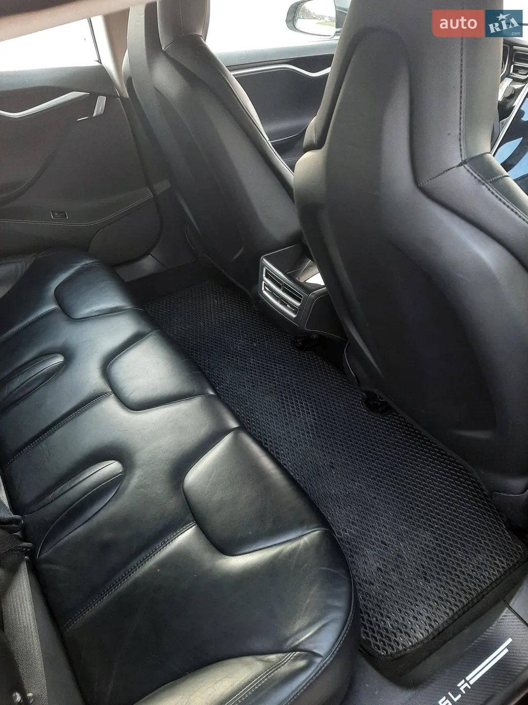 2015 Tesla Model S - мініатюра 14