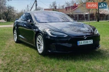 Лифтбек Tesla Model S 2016 в Кропивницком
