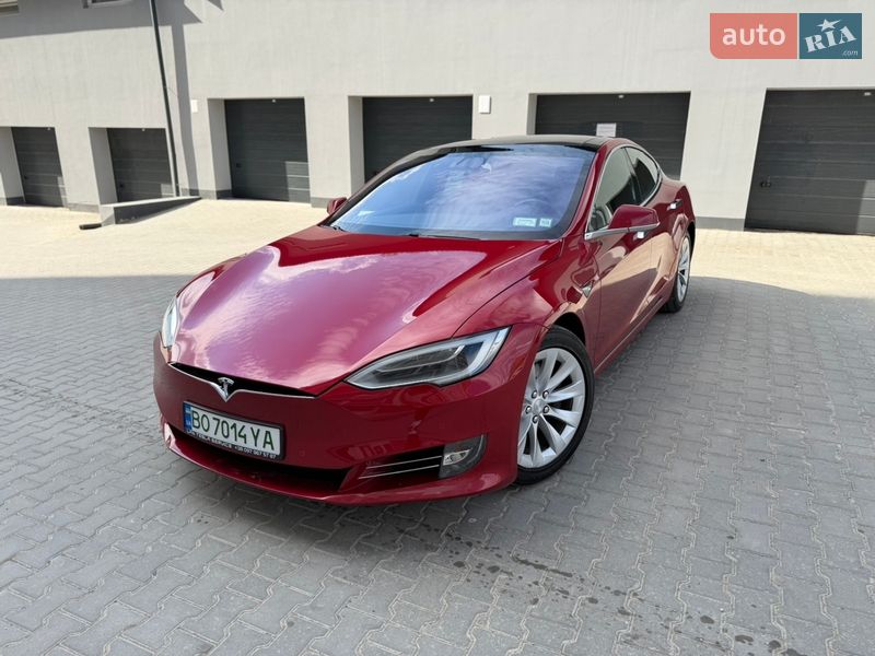 Ліфтбек Tesla Model S 2018 в Тернополі