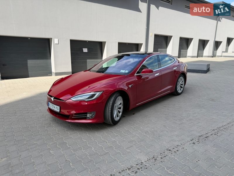 Ліфтбек Tesla Model S 2018 в Тернополі