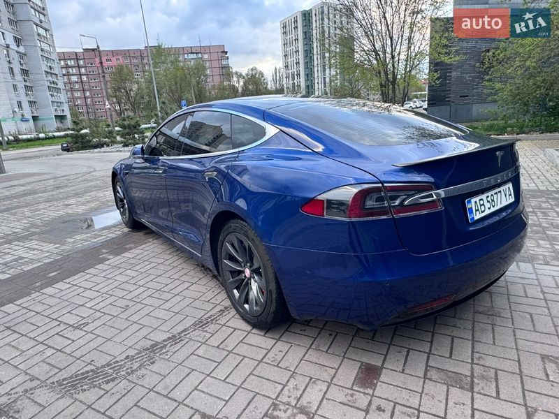 Лифтбек Tesla Model S 2019 в Днепре
