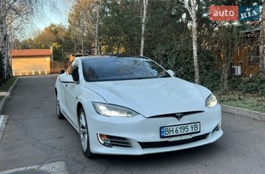 Ліфтбек Tesla Model S 2017 в Одесі