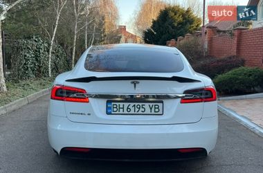 Ліфтбек Tesla Model S 2017 в Одесі