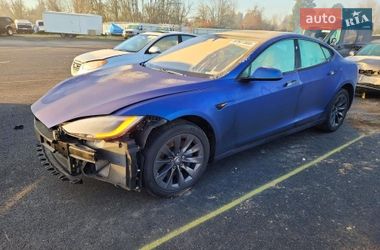 Лифтбек Tesla Model S 2019 в Ровно