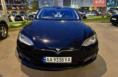 Ліфтбек Tesla Model S 2014 в Києві