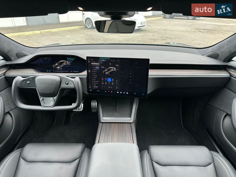 Лифтбек Tesla Model S 2023 в Киеве
