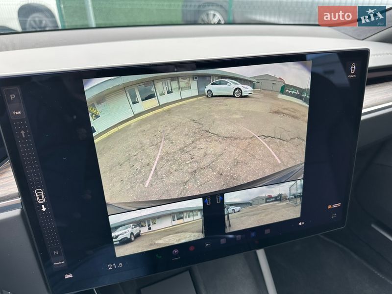 Лифтбек Tesla Model S 2023 в Киеве