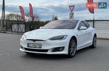 Ліфтбек Tesla Model S 2016 в Бучі