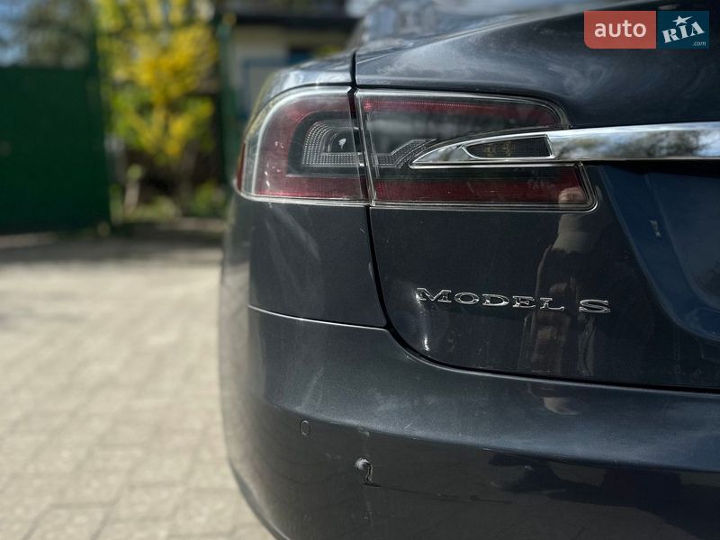 Лифтбек Tesla Model S 2015 в Львове фото 7 Лифтбек Tesla Model S 2015 в Львове