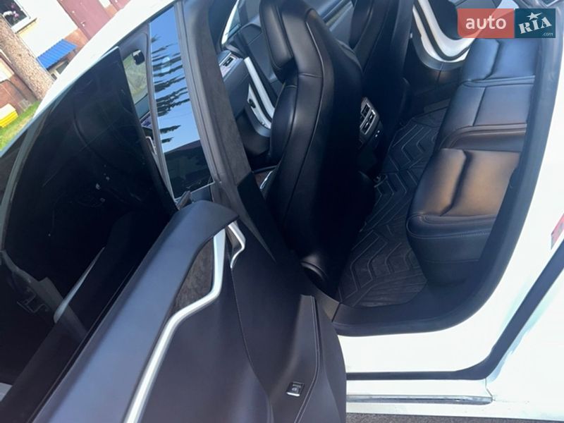 Ліфтбек Tesla Model S 2017 в Білій Церкві фото 11 Ліфтбек Tesla Model S 2017 в Білій Церкві