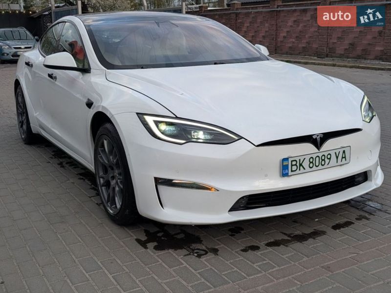 Tesla Model S 2022