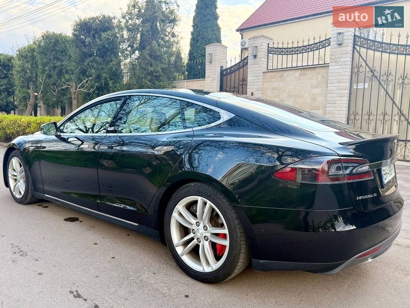 Лифтбек Tesla Model S 2014 в Одессе