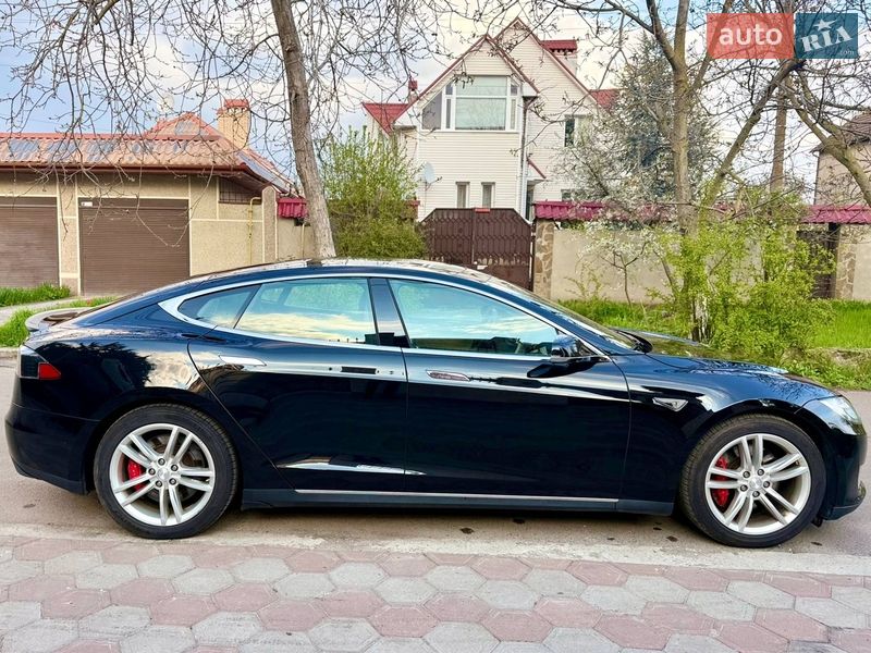 Лифтбек Tesla Model S 2014 в Одессе