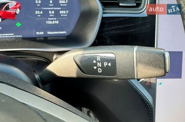 Лифтбек Tesla Model S 2018 в Киеве