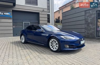 Ліфтбек Tesla Model S 2017 в Івано-Франківську