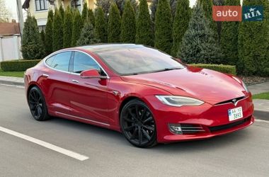 Лифтбек Tesla Model S 2018 в Киеве