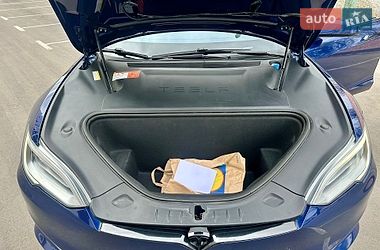 Ліфтбек Tesla Model S 2017 в Києві