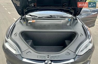 Ліфтбек Tesla Model S 2017 в Києві