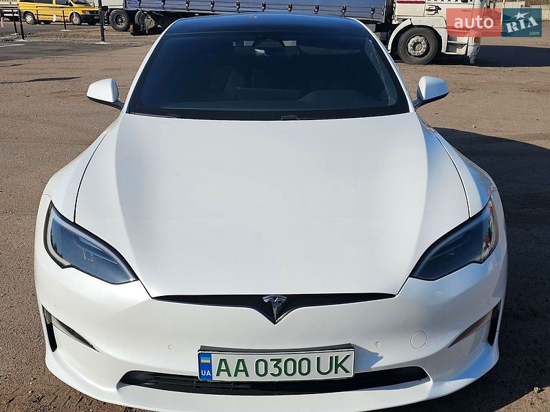 Лифтбек Tesla Model S 2022 в Чернигове фото 13 Лифтбек Tesla Model S 2022 в Чернигове