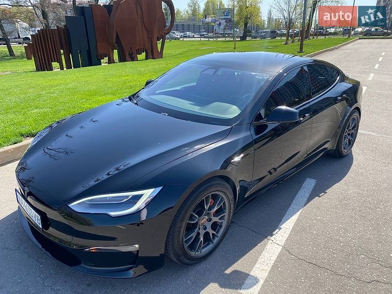 Tesla Model S 2021