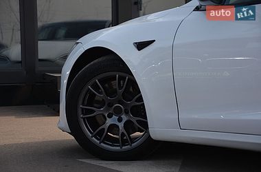 Лифтбек Tesla Model S 2022 в Киеве