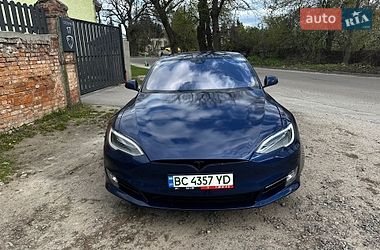 Ліфтбек Tesla Model S 2016 в Львові