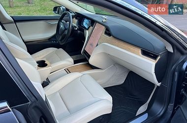 Лифтбек Tesla Model S 2018 в Киеве