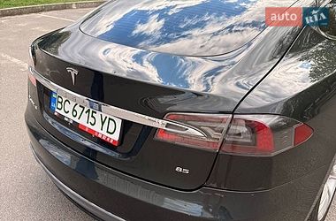 Лифтбек Tesla Model S 2012 в Львове