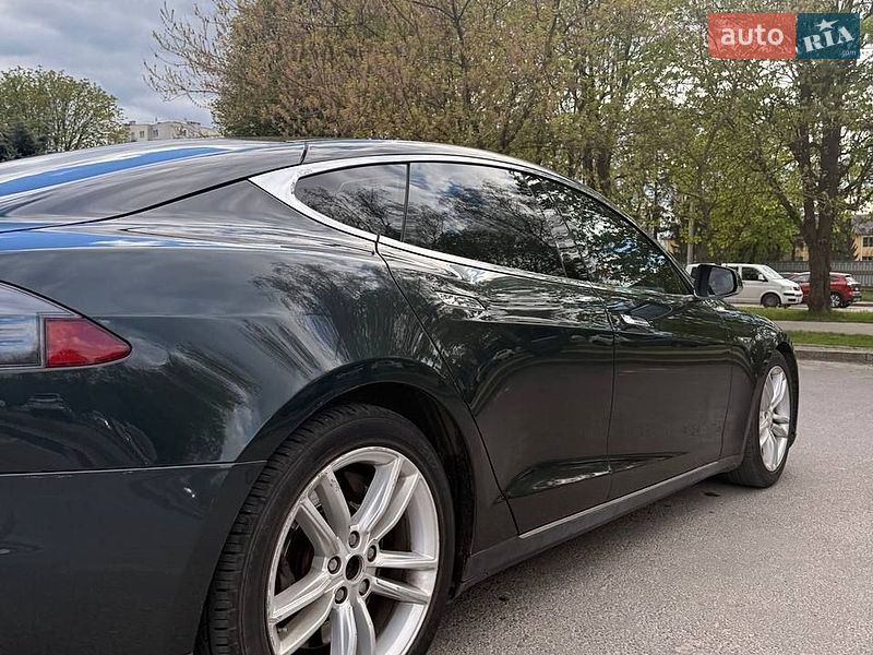 Лифтбек Tesla Model S 2012 в Львове фото 4 Лифтбек Tesla Model S 2012 в Львове