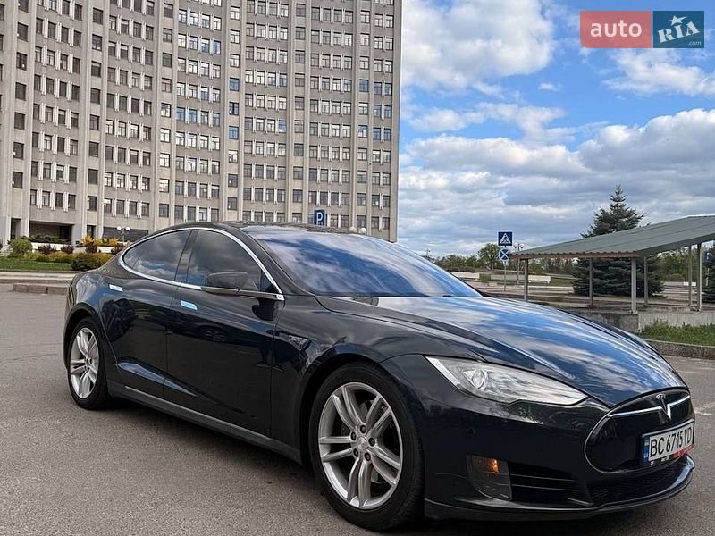 Лифтбек Tesla Model S 2012 в Львове фото 5 Лифтбек Tesla Model S 2012 в Львове