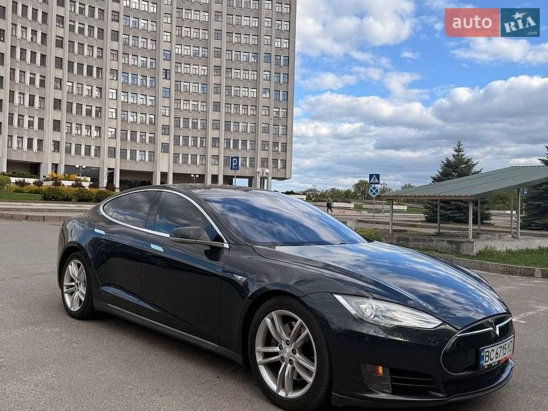 Лифтбек Tesla Model S 2012 в Львове фото 6 Лифтбек Tesla Model S 2012 в Львове