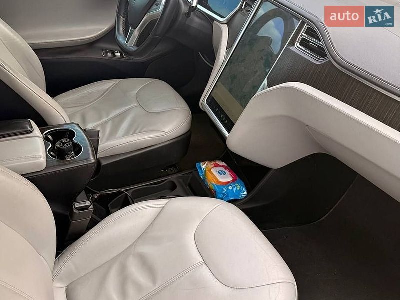 Лифтбек Tesla Model S 2012 в Львове фото 8 Лифтбек Tesla Model S 2012 в Львове