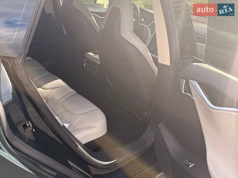 Лифтбек Tesla Model S 2012 в Львове фото 10 Лифтбек Tesla Model S 2012 в Львове