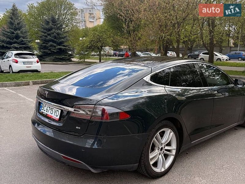 Лифтбек Tesla Model S 2012 в Львове