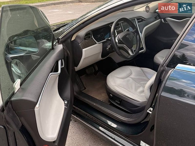 Лифтбек Tesla Model S 2012 в Львове фото 12 Лифтбек Tesla Model S 2012 в Львове