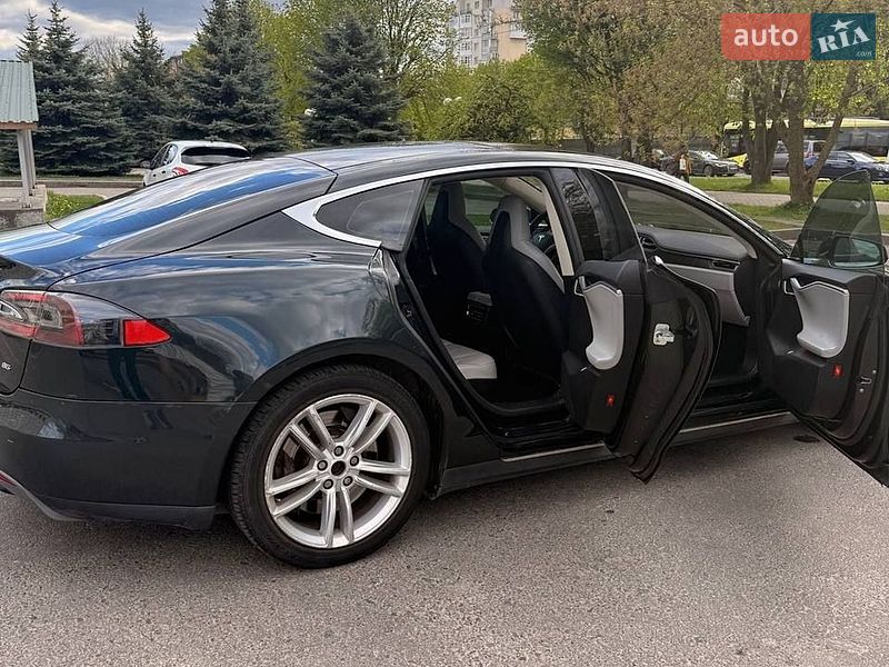 Лифтбек Tesla Model S 2012 в Львове фото 15 Лифтбек Tesla Model S 2012 в Львове