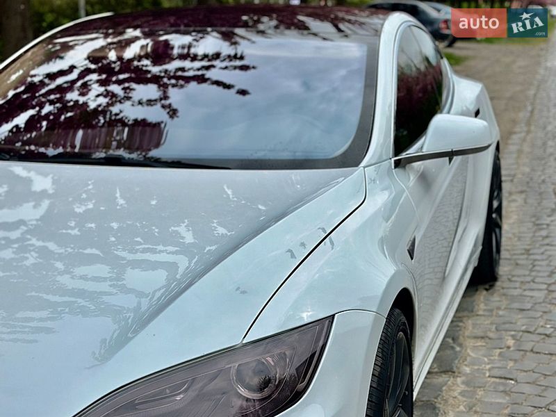 Лифтбек Tesla Model S 2015 в Мукачево