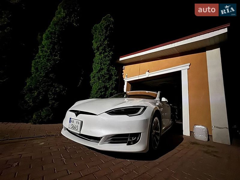 Tesla Model S 2017