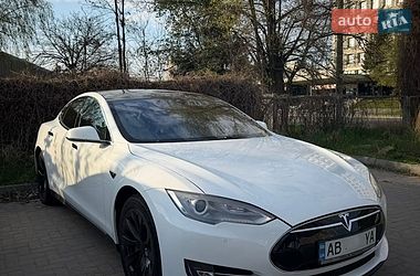 Лифтбек Tesla Model S 2014 в Виннице