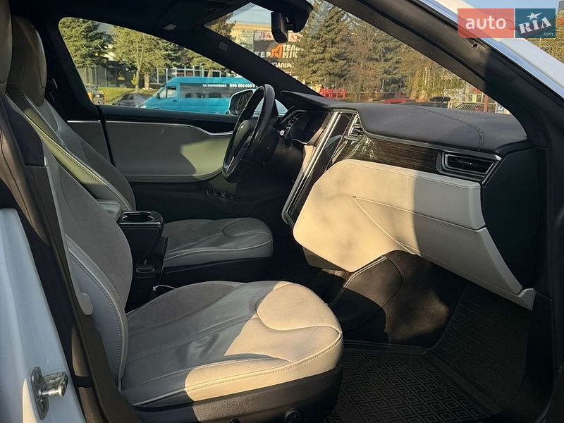 Ліфтбек Tesla Model S 2014 в Вінниці