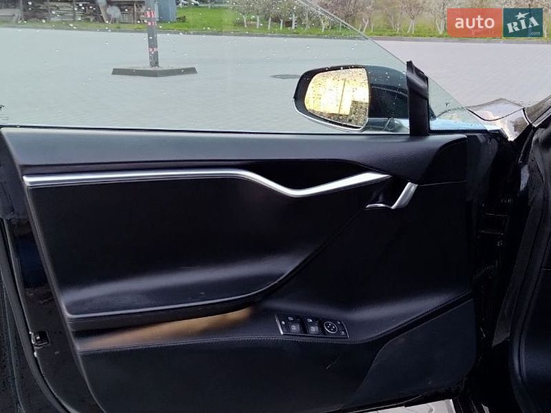 Ліфтбек Tesla Model S 2013 в Богородчанах