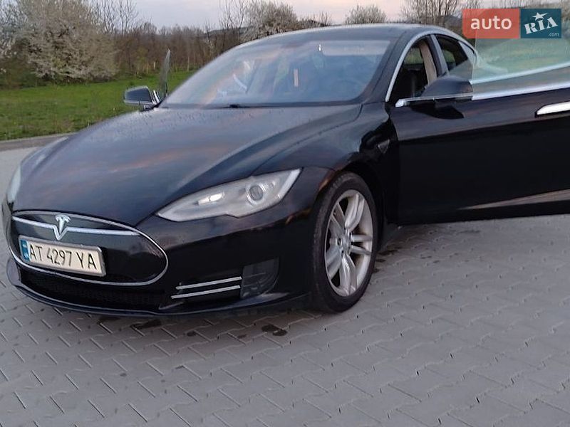 2013 Tesla Model S, VIN 5YJSA1DN4DFP11144:plate — фото 1 (autoria)