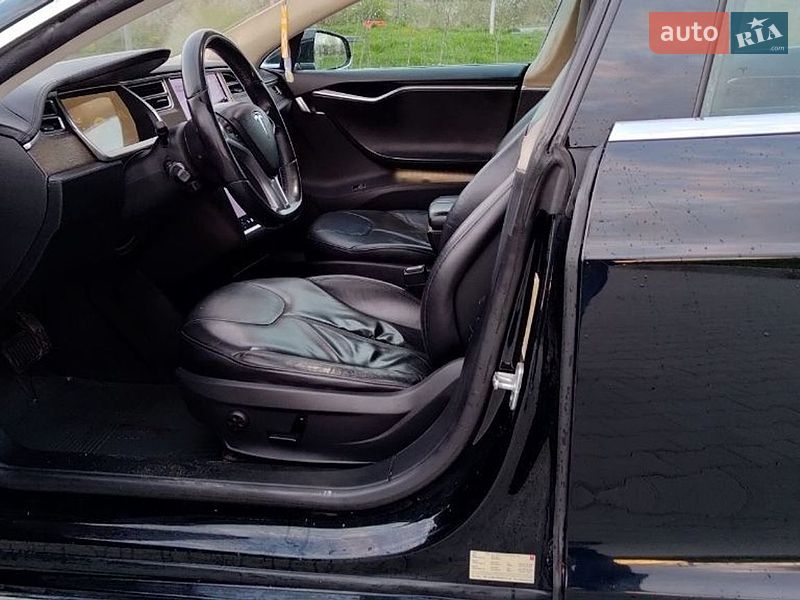 Ліфтбек Tesla Model S 2013 в Богородчанах