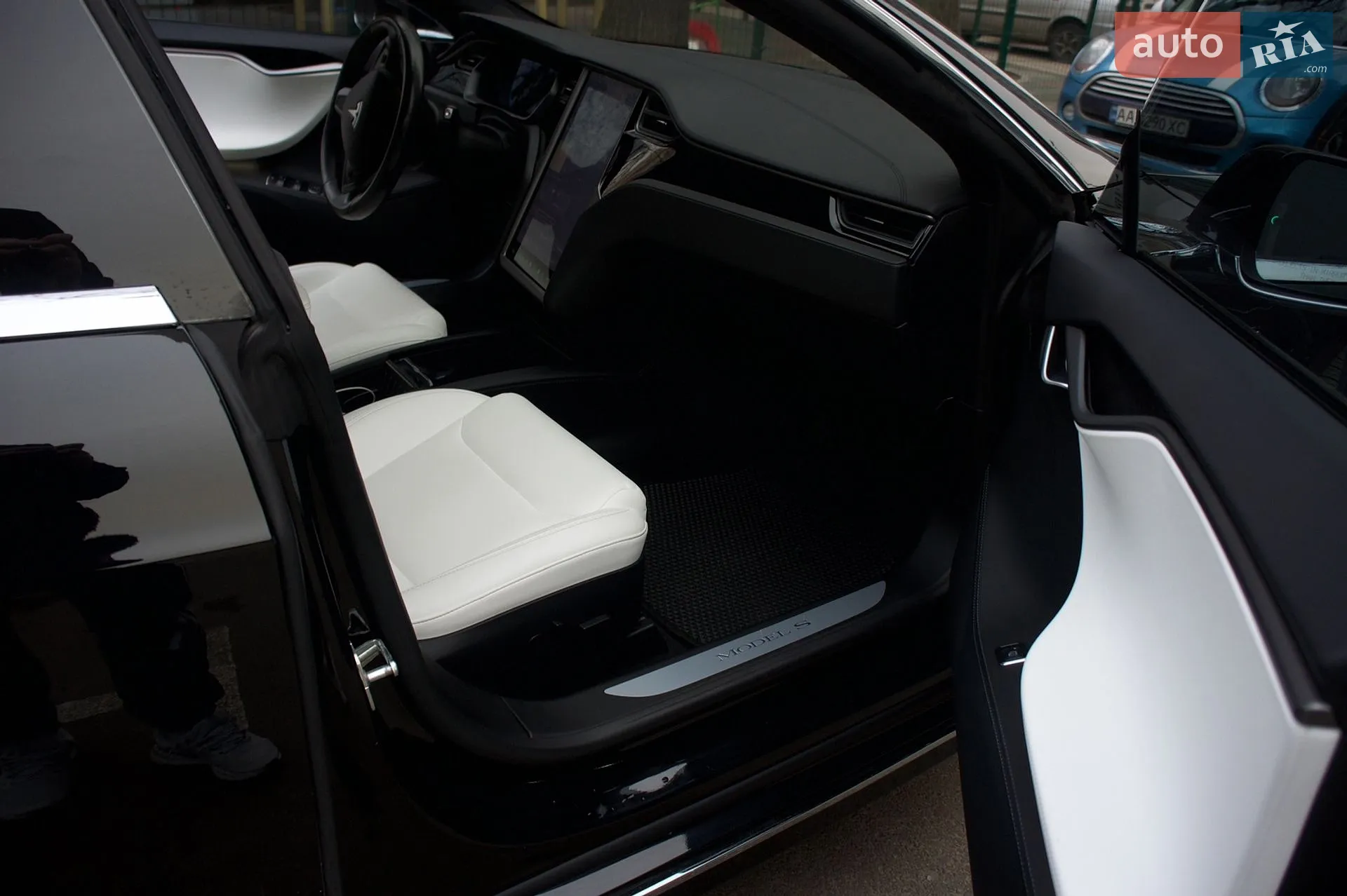 2019 Tesla Model S - мініатюра 13