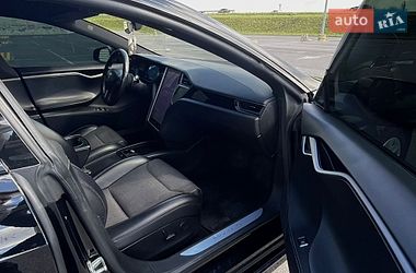 Лифтбек Tesla Model S 2018 в Львове