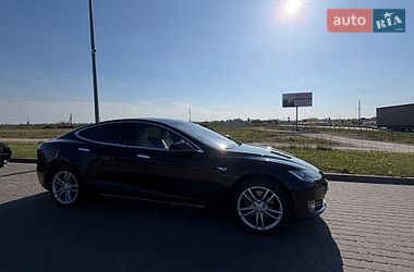 Лифтбек Tesla Model S 2015 в Львове