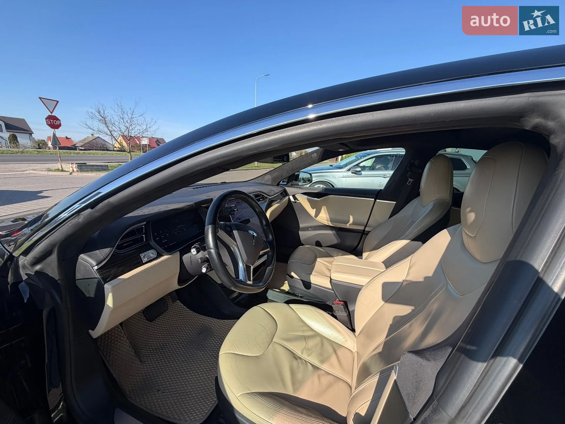 2015 Tesla Model S - мініатюра 13