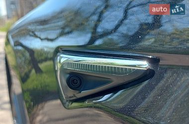 Лифтбек Tesla Model S 2018 в Николаеве