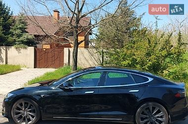 Лифтбек Tesla Model S 2018 в Николаеве