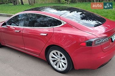 Ліфтбек Tesla Model S 2016 в Житомирі
